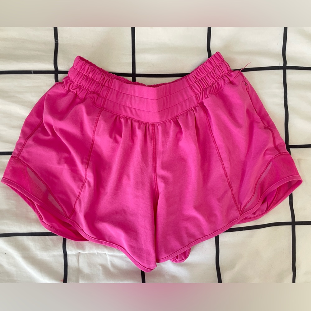 Sonic Pink Lululemon Hotty Hots Size 4, 4”